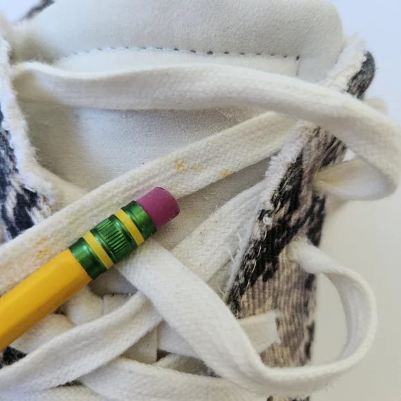 Steven New York By Steve Madden Neon Star Snakeskin Fabric Print Sneakers 8 M - Picture 13 of 16